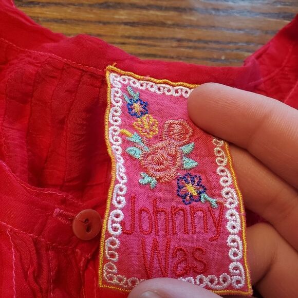 Johnny Was hot pink eyelet cupra rayon blouse. - Picture 3 of 4